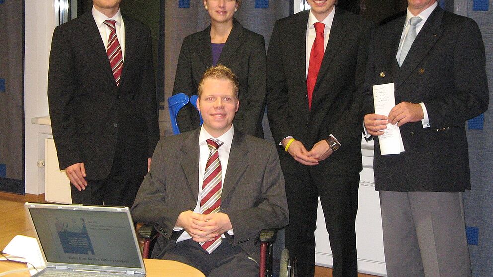 Foto: hintere Reihe v. li.: Christian Brünger, Dr. Ina Garnefeld, Darko Jus und Joachim Ohse; vorn Robert Flaake